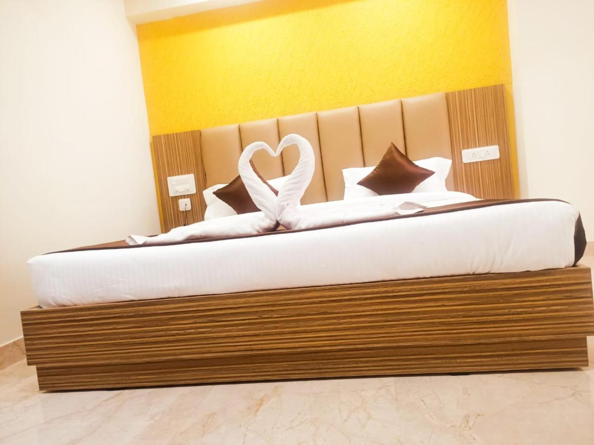 Hotel Maitri Mysore Luaran gambar